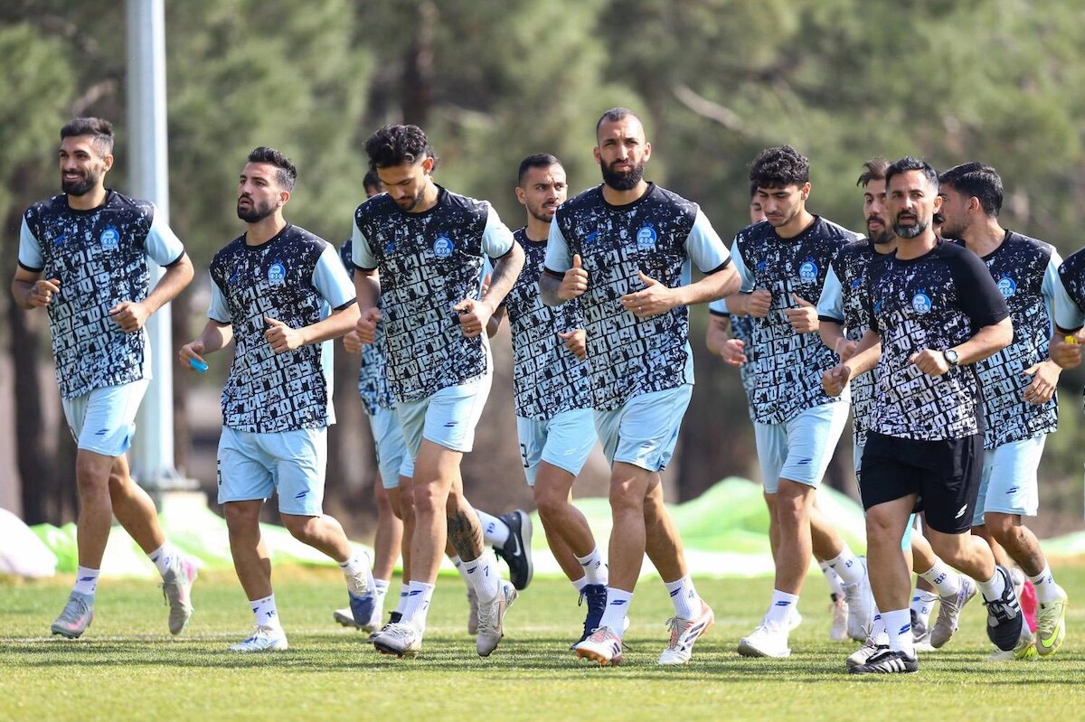 استقلال به دنبال دو بازیکن خارجی با پنجره بسته!