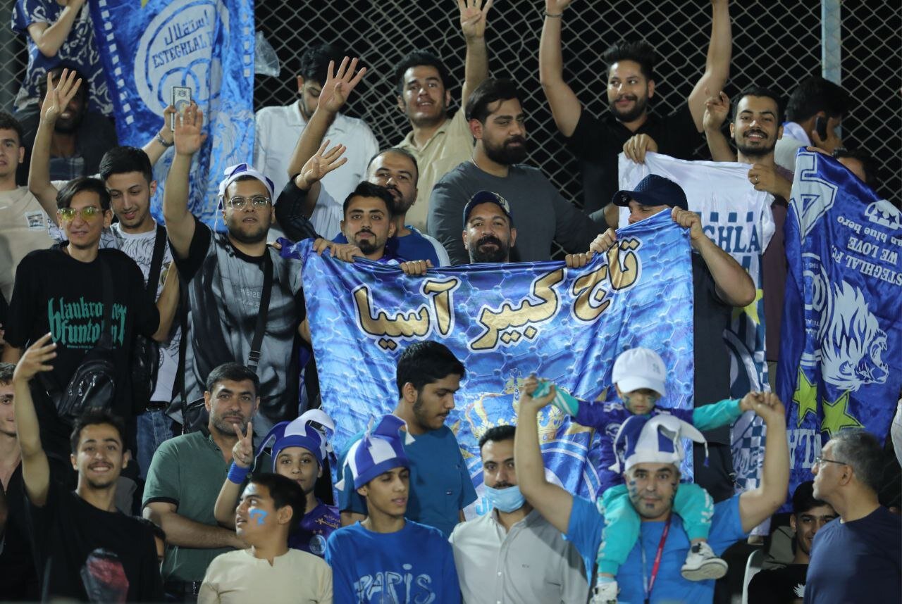 اولین بازی استقلال در لیگ با تماشاگر