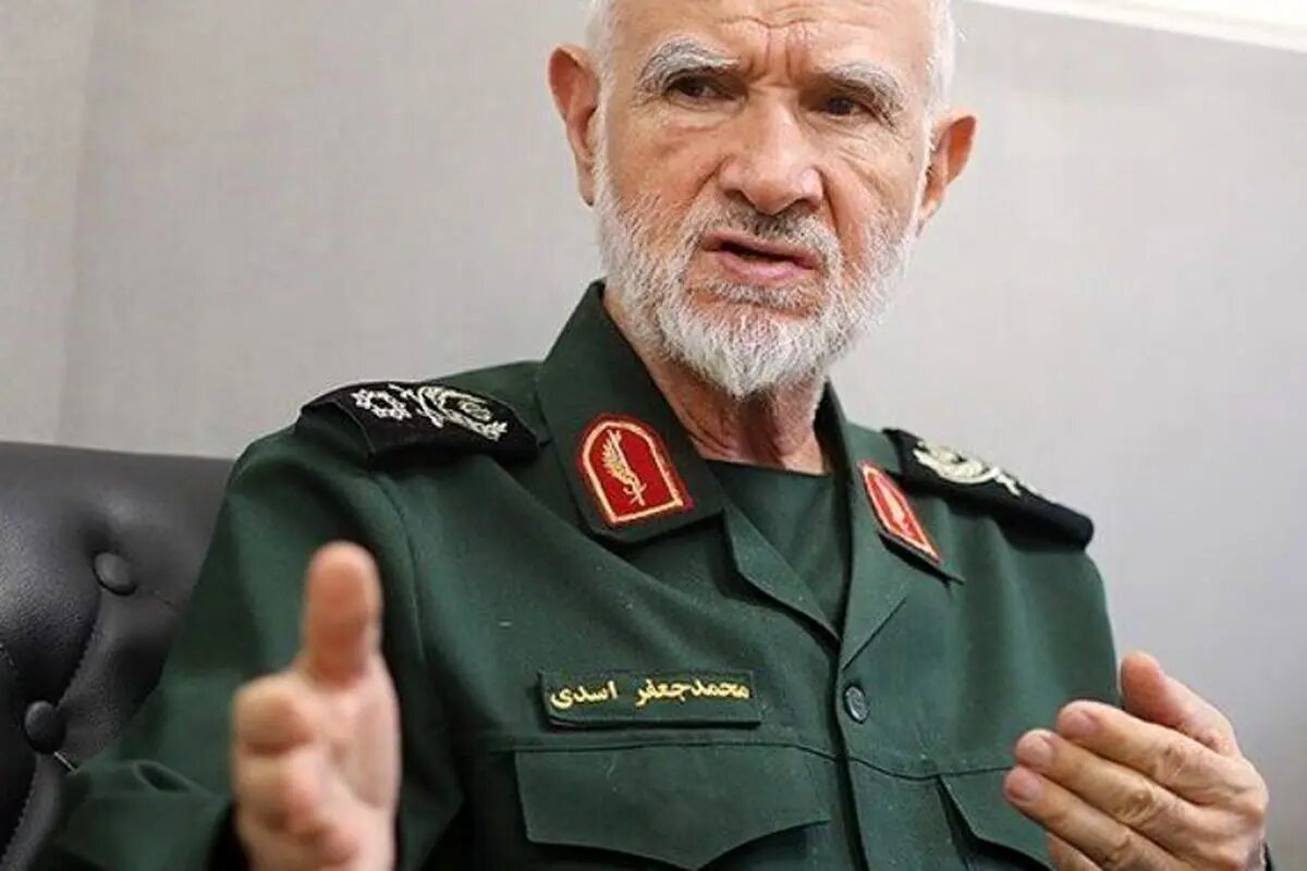 مقام سابق قرارگاه خاتم: هر تعرضی به ایران با سیلی محکم مواجه می‌شود/ به هر تهدیدی پاسخ می‌دهیم
