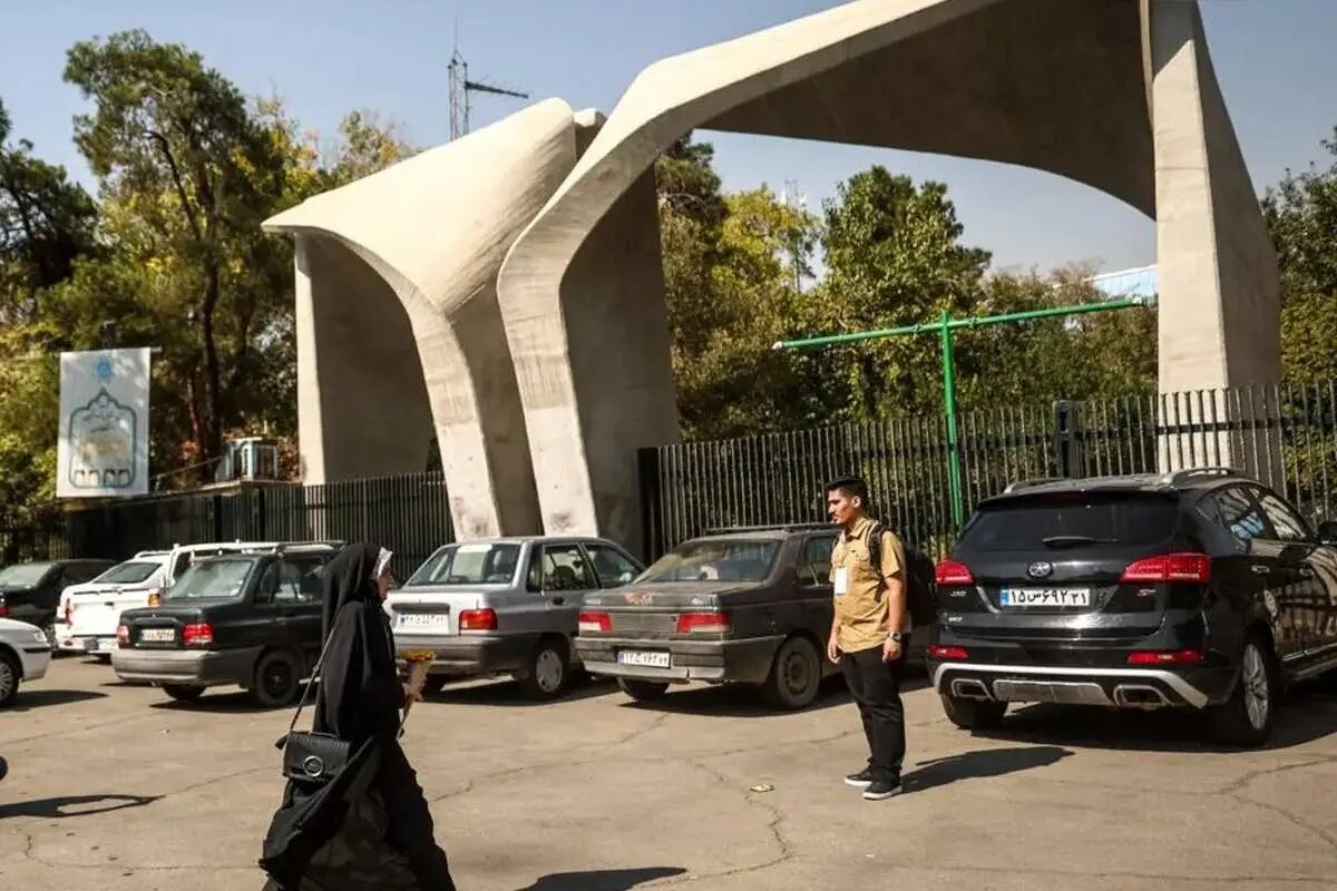 رئیس دانشگاه تهران: چیزی به اسم گشت حجاب برای سال تحصیلی جدید در دانشگاه نداریم/دانشگاهی بدون چارچوب برای ورود و خروج هم نداریم