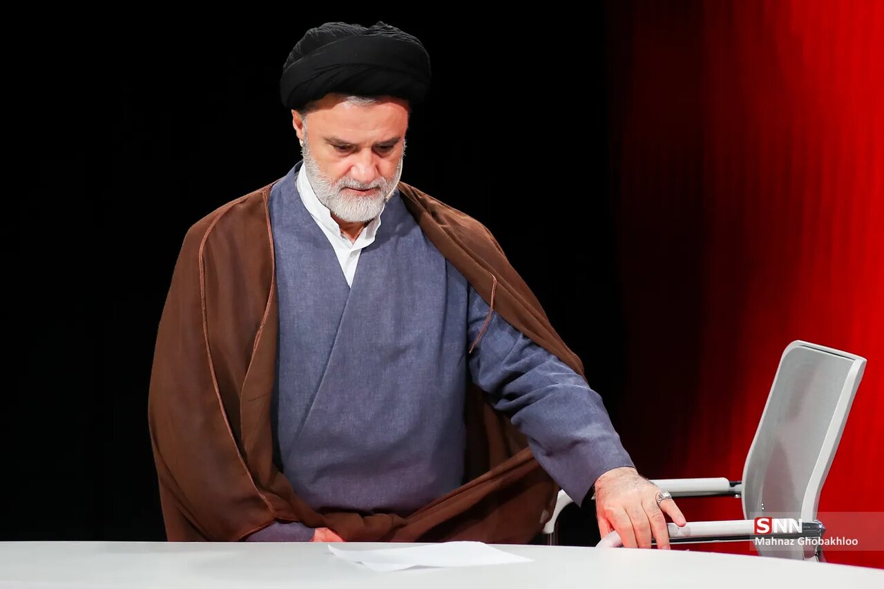 نبویان: عده‌ای در ایران با انگیزه‌های گوناگون از جمله نجات دشمن مجددا به فکر مذاکره افتادند/ چنین مذاکراتی مورد قبول ملت ایران نخواهد بود