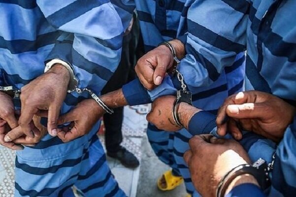 ببینید | لحظه دستگیری سارقان مسلح منازل چهارباغ