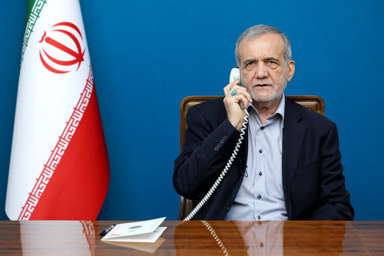 پزشکیان در گفتگو با رئیس دفتر سیاسی حماس: علیرغم مشکلات، فلسطین از اولویت ایران خارج نمی‌شود/ از هر تصمیم رهبران فلسطینی در روند مذاکرات حمایت می‌کنیم