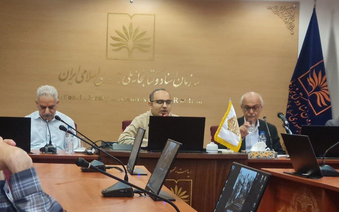 هاشم آقاجری: ۱۲۰ سال پس از مشروطه همچنان در تعلیق بین رعیتبودگی و شهروندی هستیم/ انقلاب ۵۷ محصول منطقی کودتای ۲۸ مرداد بود