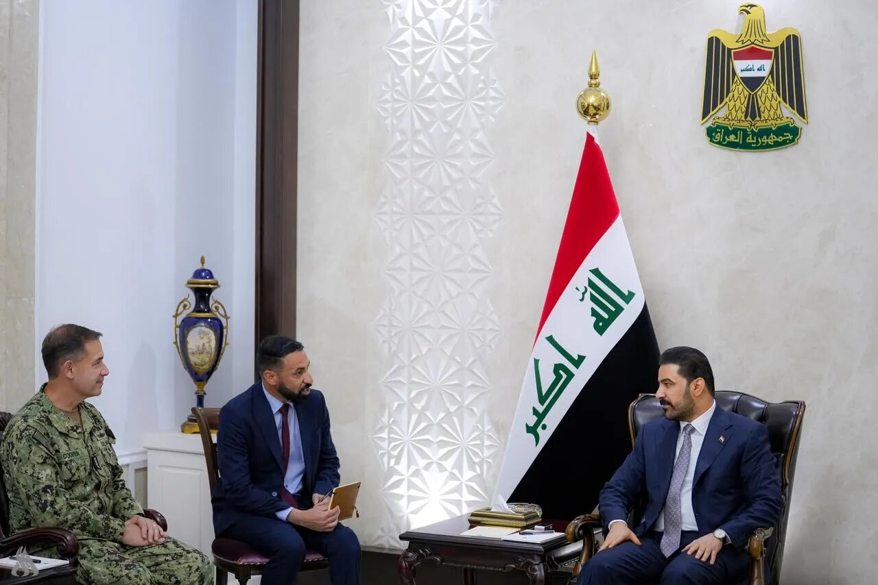 عکس: دیدار نخست‌وزیر عراق با فرمانده سنتکام