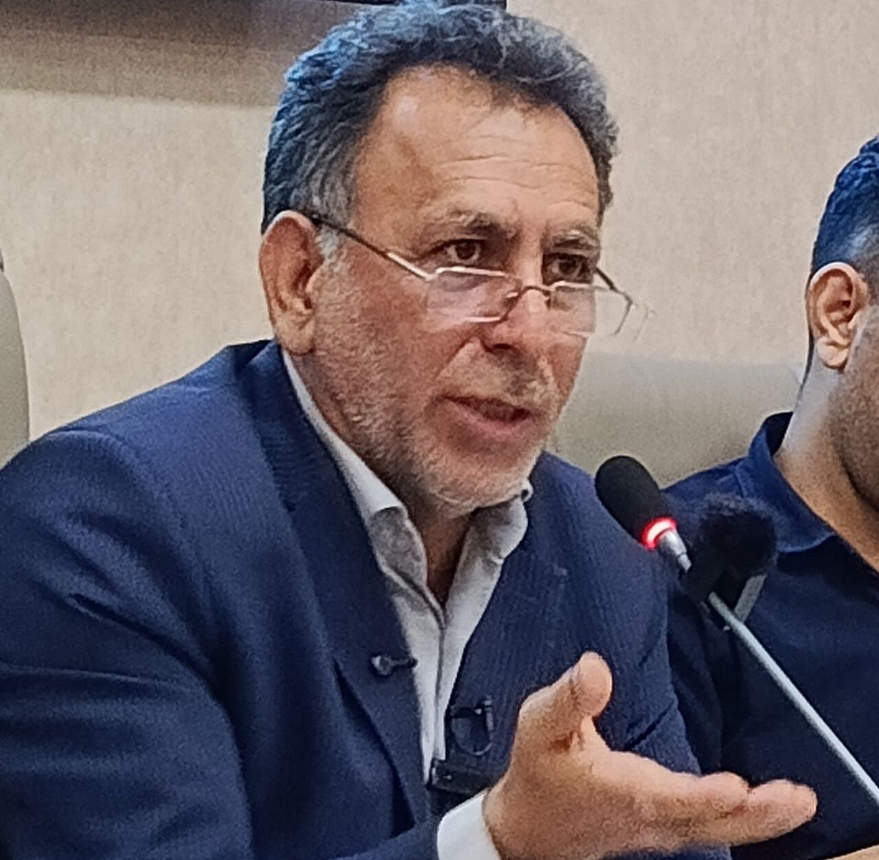 توسعه ورزش لرستان با رفیق‌بازی ممکن نیست