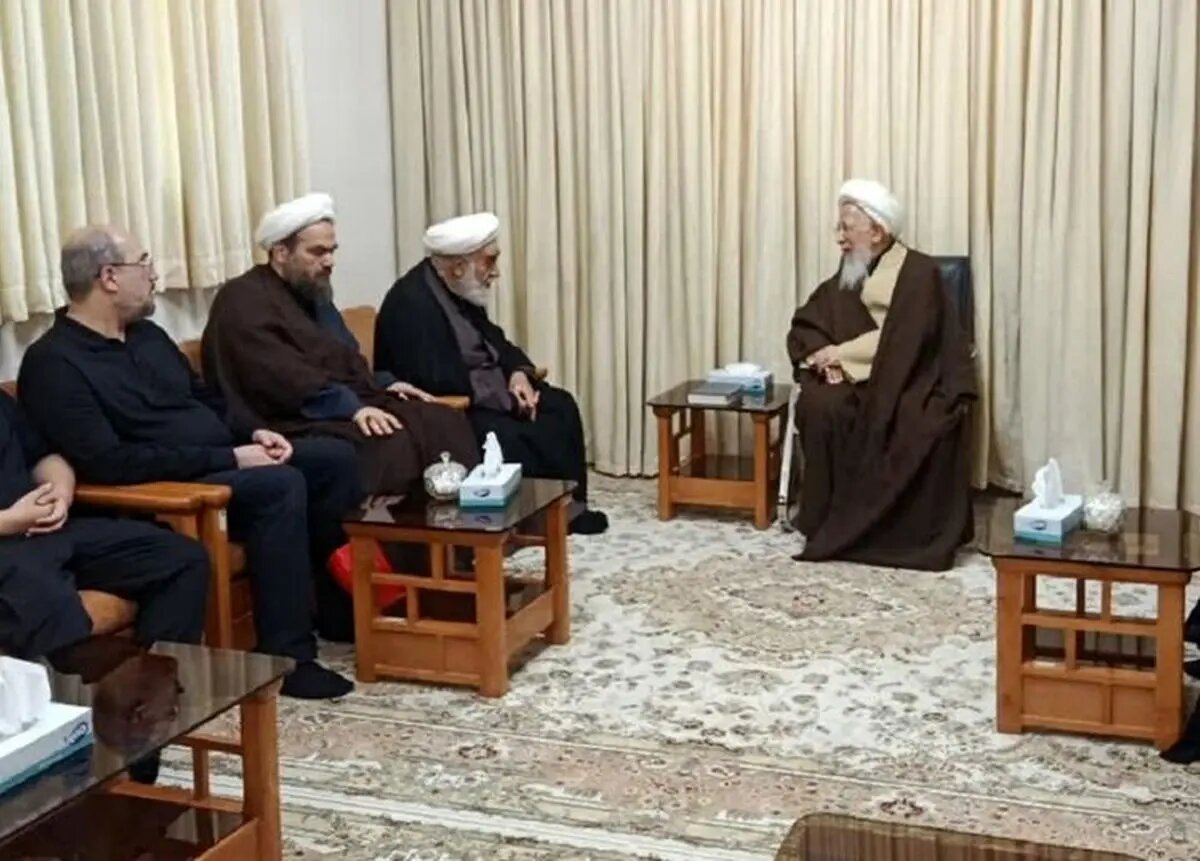 دیدار سیدحسن و سیدیاسر خمینی با آیت الله جوادی آملی/ محمدی گلپایگانی و داماد رهبر شهید انقلاب هم به دیدار آیت الله رفتند+ تصاویر